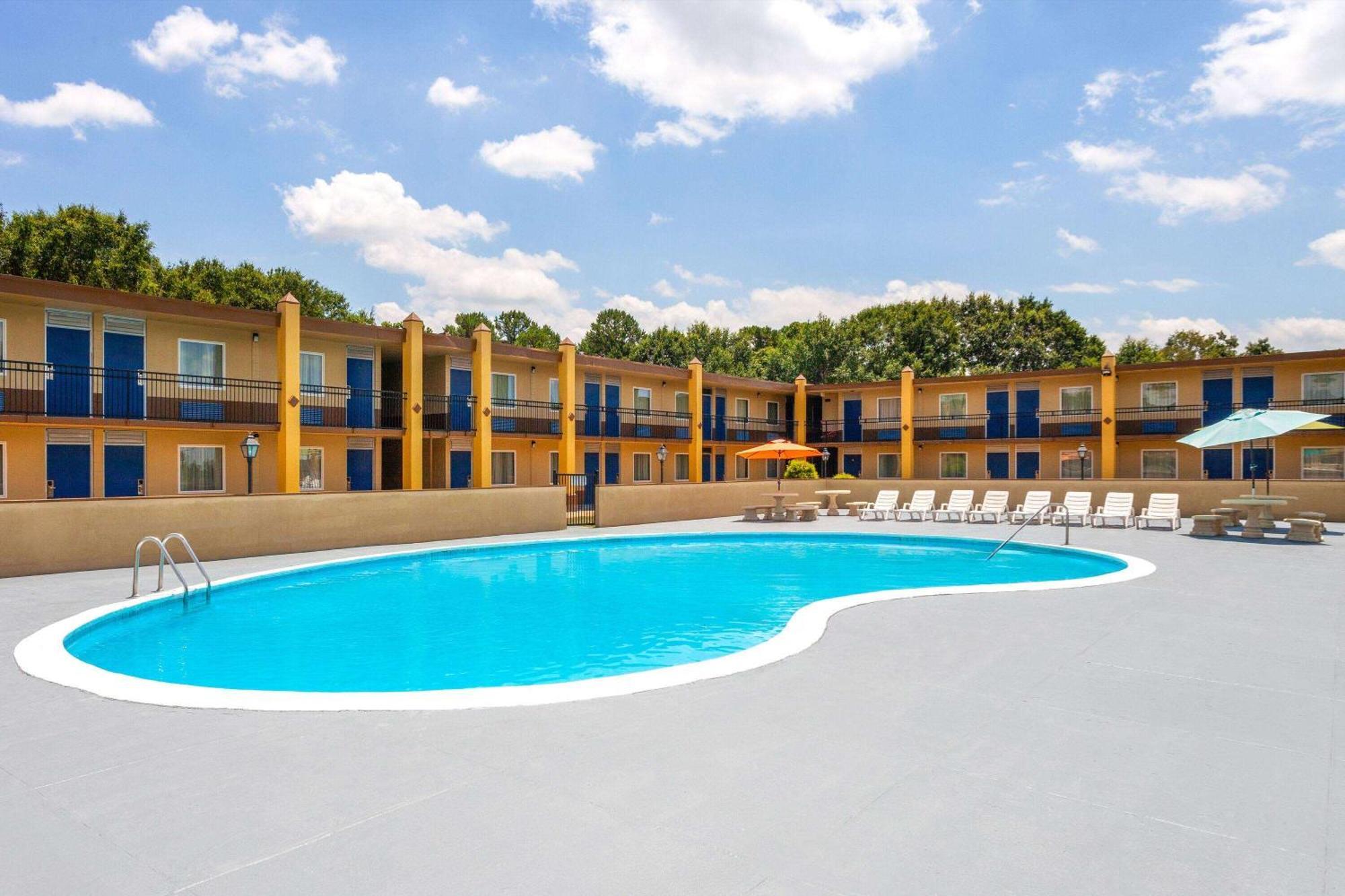 Days Inn By Wyndham Shelby Extérieur photo