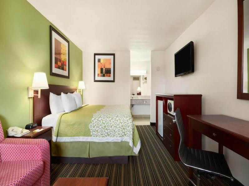 Days Inn By Wyndham Shelby Extérieur photo