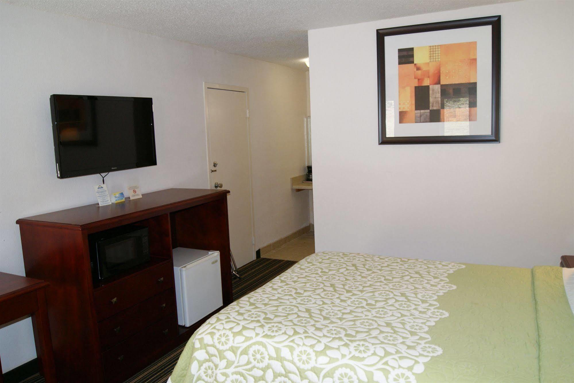 Days Inn By Wyndham Shelby Extérieur photo